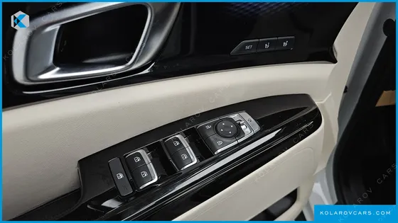 KIA CARNIVAL DIESEL 9-SEATER HI-LIMOUSINE(SPECIAL VEHICLE)
