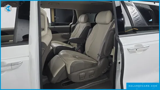 KIA CARNIVAL GASOLINE 7-SEATER SIGNATURE