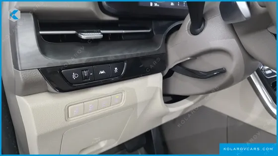 KIA CARNIVAL GASOLINE 7-SEATER SIGNATURE