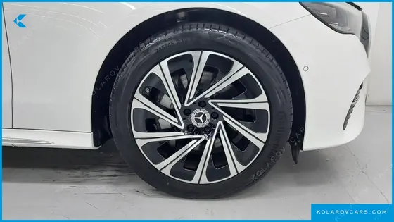 MERCEDES E-CLASS E300 4MATIC EXCLUSIVE