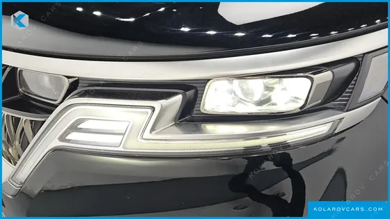 KIA CARNIVAL GASOLINE 9-SEATER HI-LIMOUSINE