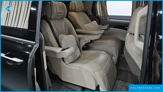 KIA CARNIVAL GASOLINE 9-SEATER HI-LIMOUSINE