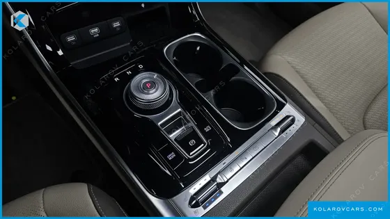KIA CARNIVAL GASOLINE 7-SEATER NOBLESSE
