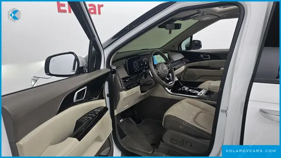 KIA CARNIVAL GASOLINE 7-SEATER NOBLESSE