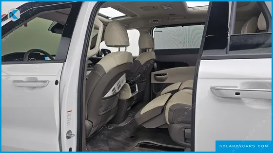 KIA CARNIVAL GASOLINE 7-SEATER NOBLESSE