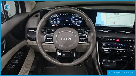 KIA CARNIVAL GASOLINE 7-SEATER NOBLESSE