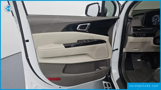 KIA CARNIVAL GASOLINE 7-SEATER NOBLESSE