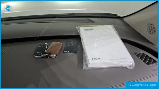 KIA CARNIVAL GASOLINE 7-SEATER NOBLESSE