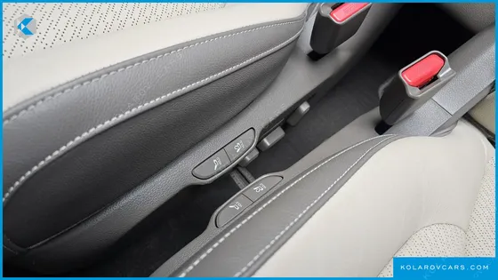KIA CARNIVAL GASOLINE 7-SEATER NOBLESSE