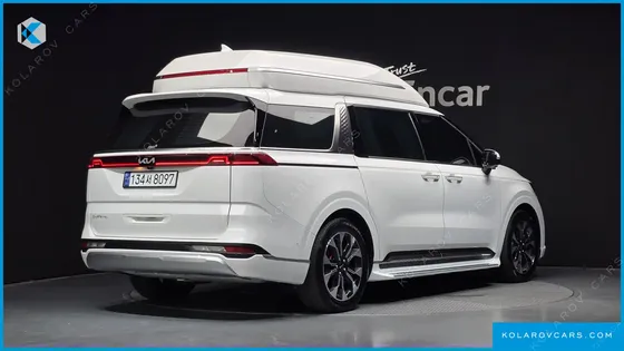 KIA CARNIVAL GASOLINE 7-SEATER HI-LIMOUSINE