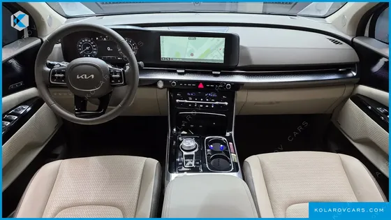 KIA CARNIVAL GASOLINE 7-SEATER HI-LIMOUSINE