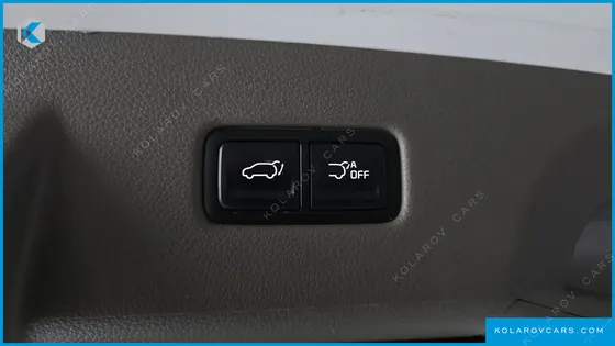 KIA CARNIVAL GASOLINE 7-SEATER HI-LIMOUSINE