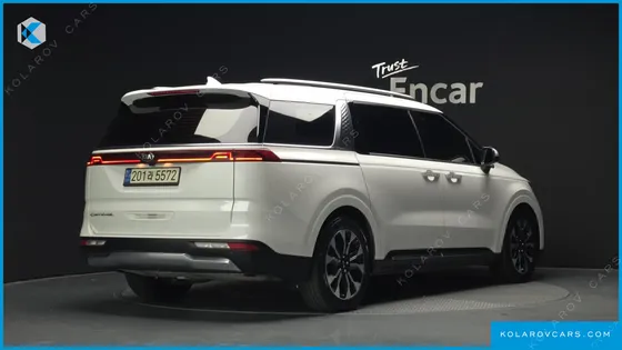 KIA CARNIVAL DIESEL 9-SEATER SIGNATURE
