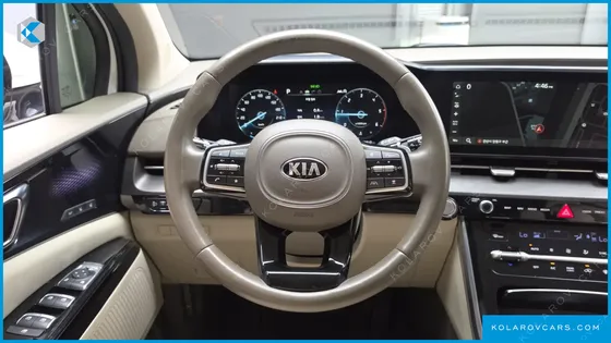 KIA CARNIVAL DIESEL 9-SEATER SIGNATURE