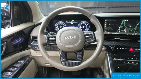 KIA CARNIVAL GASOLINE 4-SEATER HI-LIMOUSINE