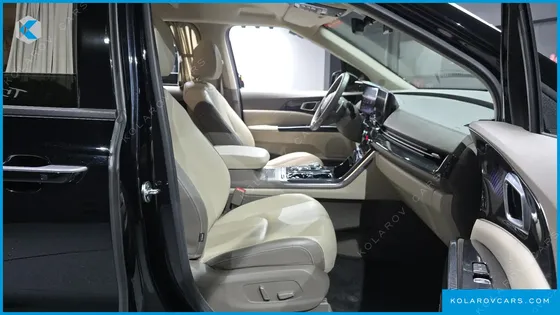 KIA CARNIVAL GASOLINE 4-SEATER HI-LIMOUSINE