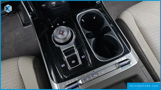 KIA CARNIVAL GASOLINE 9-SEATER SIGNATURE