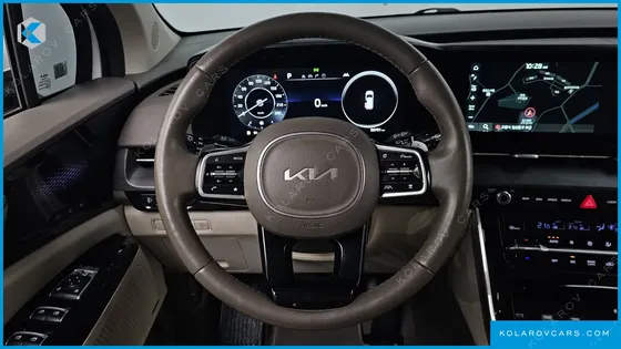 KIA CARNIVAL GASOLINE 9-SEATER SIGNATURE