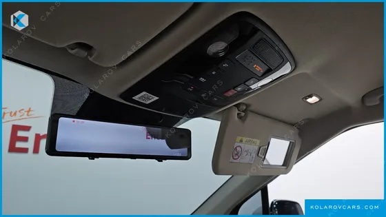 KIA CARNIVAL GASOLINE 9-SEATER SIGNATURE