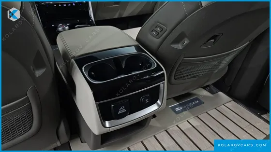 KIA CARNIVAL GASOLINE 9-SEATER SIGNATURE