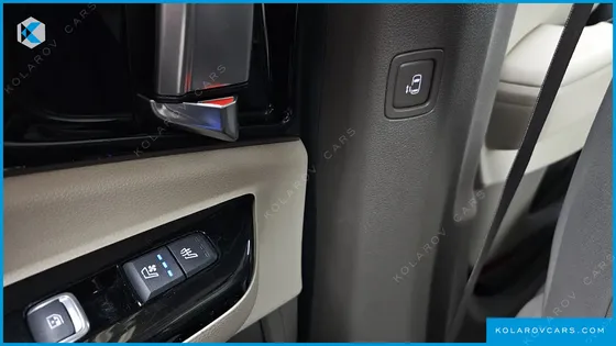 KIA CARNIVAL DIESEL 9-SEATER HI-LIMOUSINE