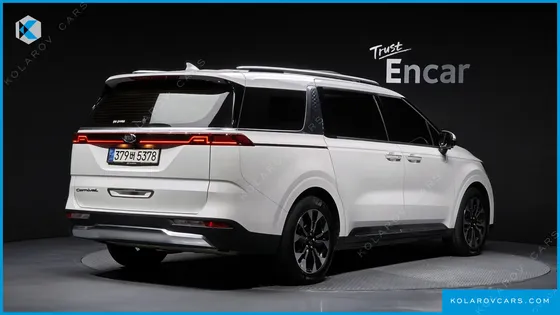 KIA CARNIVAL DIESEL 9-SEATER SIGNATURE