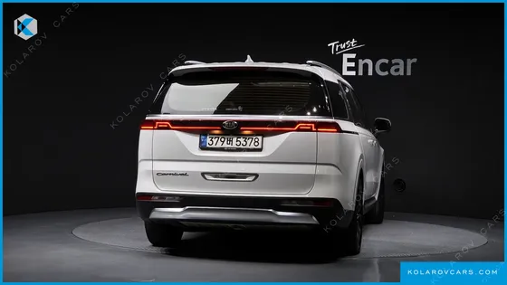KIA CARNIVAL DIESEL 9-SEATER SIGNATURE