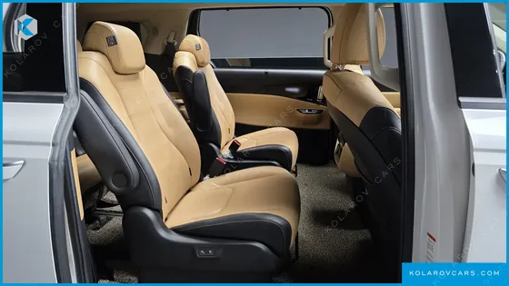 KIA CARNIVAL DIESEL 9-SEATER SIGNATURE