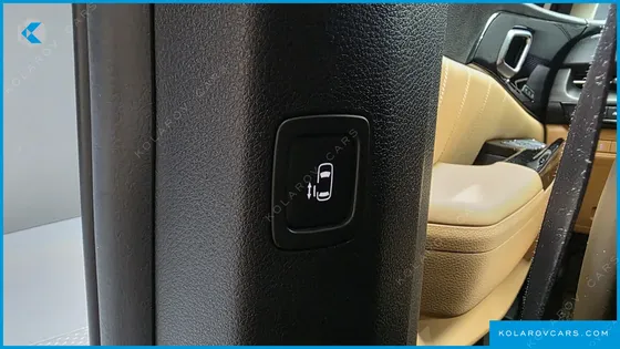 KIA CARNIVAL DIESEL 9-SEATER SIGNATURE