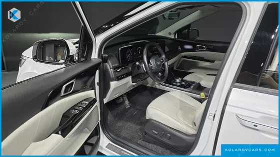 KIA CARNIVAL DIESEL 7-SEATER SIGNATURE