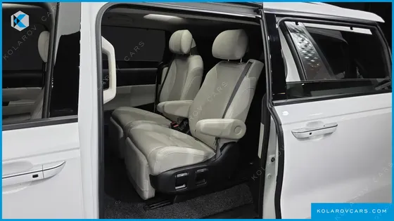 KIA CARNIVAL DIESEL 7-SEATER SIGNATURE