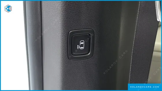 KIA CARNIVAL DIESEL 7-SEATER SIGNATURE