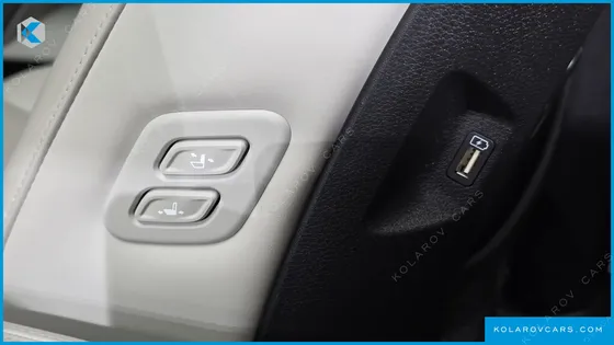 KIA CARNIVAL DIESEL 7-SEATER SIGNATURE
