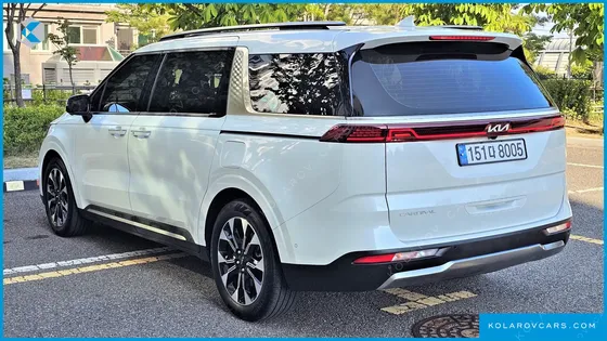 KIA CARNIVAL GASOLINE 9-SEATER SIGNATURE