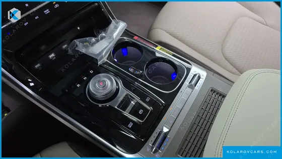 KIA CARNIVAL DIESEL 7-SEATER HI-LIMOUSINE