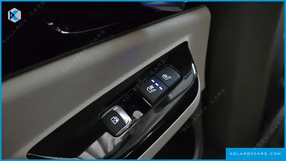 KIA CARNIVAL DIESEL 7-SEATER HI-LIMOUSINE