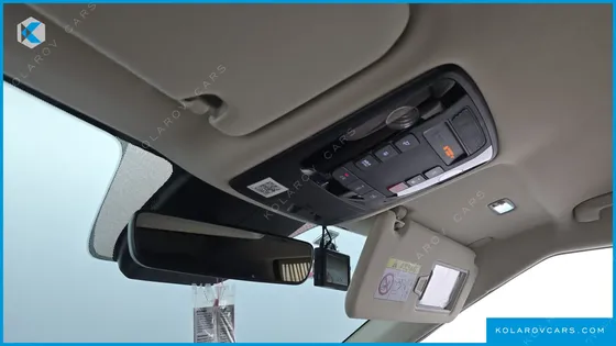 KIA CARNIVAL DIESEL 7-SEATER HI-LIMOUSINE