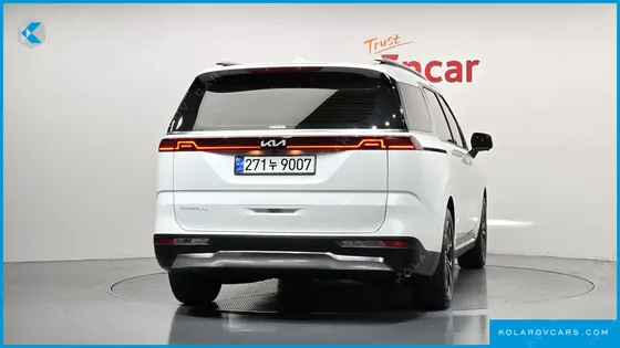 KIA CARNIVAL GASOLINE 7-SEATER SIGNATURE