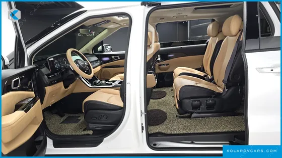 KIA CARNIVAL GASOLINE 7-SEATER SIGNATURE