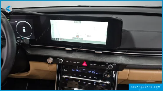 KIA CARNIVAL GASOLINE 7-SEATER SIGNATURE