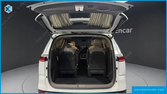 KIA CARNIVAL DIESEL 9-SEATER HI-LIMOUSINE