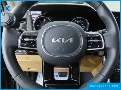 KIA CARNIVAL DIESEL 9-SEATER PRESTIGE