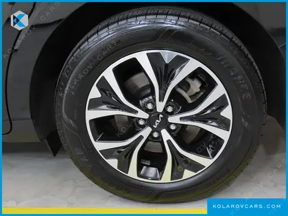 KIA CARNIVAL DIESEL 9-SEATER PRESTIGE