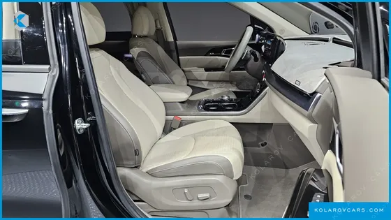 KIA CARNIVAL GASOLINE 9-SEATER HI-LIMOUSINE