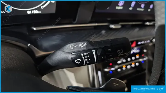 KIA CARNIVAL GASOLINE 9-SEATER HI-LIMOUSINE