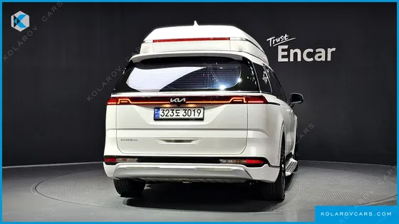 KIA CARNIVAL GASOLINE 9-SEATER HI-LIMOUSINE
