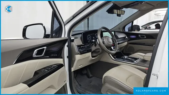 KIA CARNIVAL GASOLINE 9-SEATER HI-LIMOUSINE