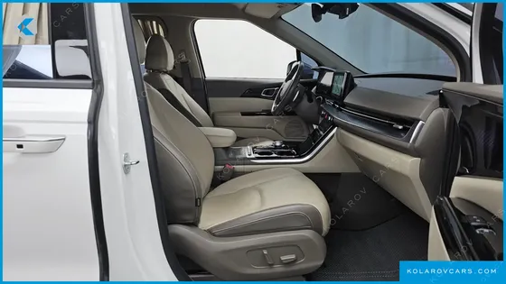 KIA CARNIVAL GASOLINE 9-SEATER HI-LIMOUSINE