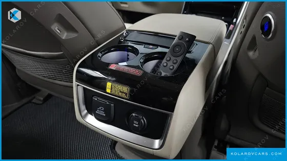KIA CARNIVAL GASOLINE 9-SEATER HI-LIMOUSINE