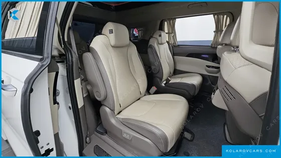 KIA CARNIVAL GASOLINE 9-SEATER HI-LIMOUSINE